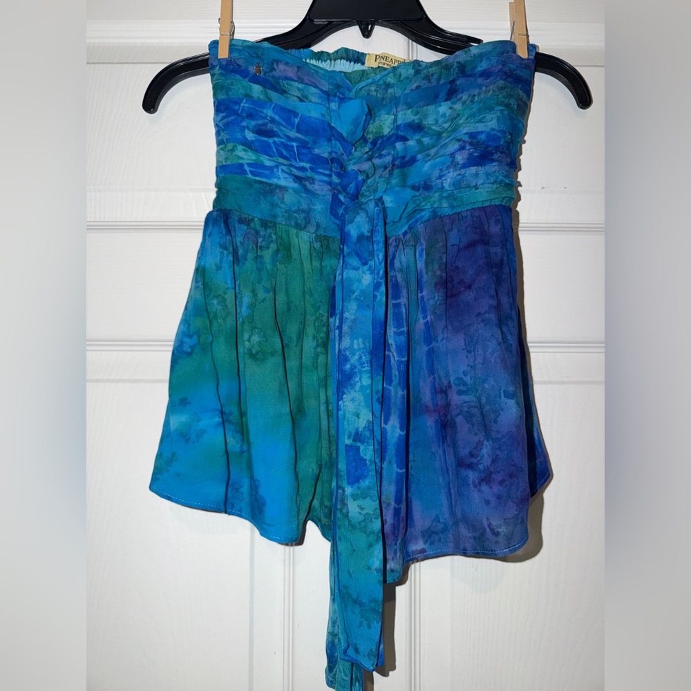 Blue and Green Strapless Top
